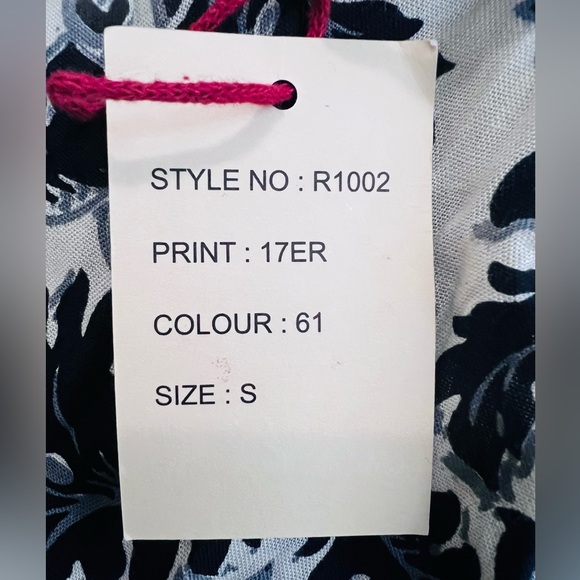 NWT Blackbird Cutout Maxi Dress in Black & White
Raga by Revolve Sz S - Picture 10 of 12